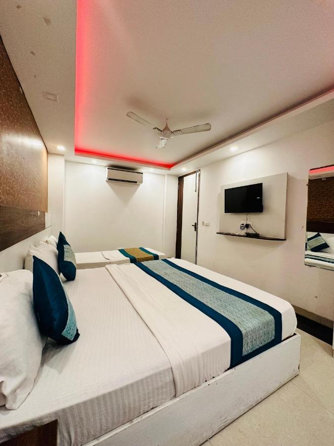 Hotel Palm Majestic At Airport New Delhi