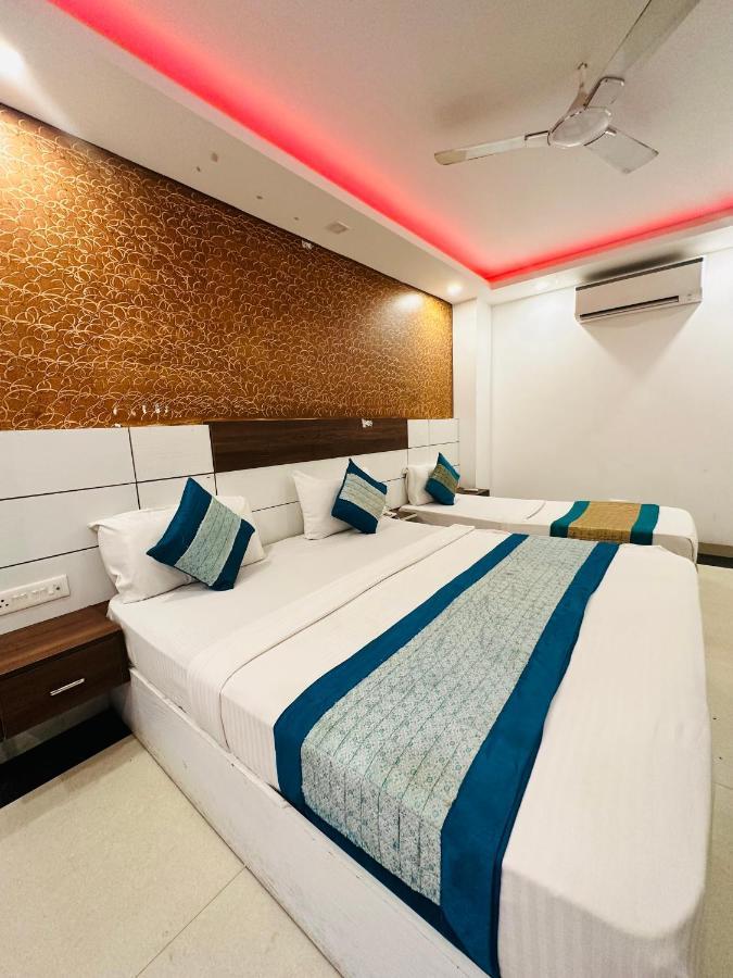 Hotel Palm Majestic At Airport New Delhi